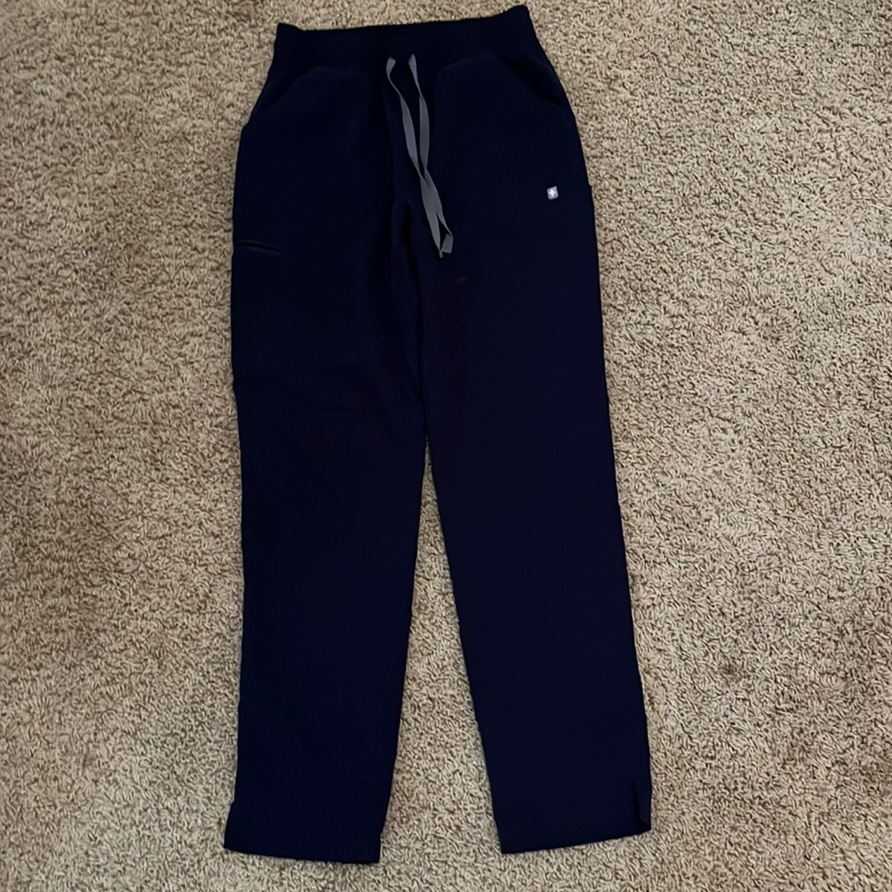 Figs Yola Skinny Scrub Pant high waisted